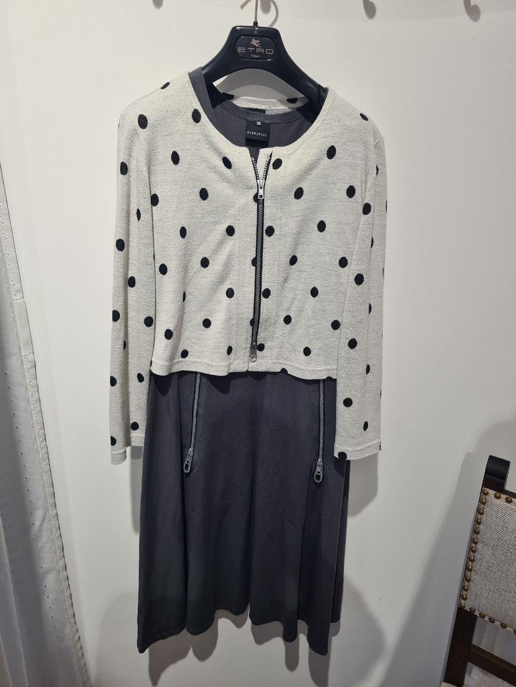 Robes: Evakyburz Kleid, Gr. 38, Set mit Jacke – D'occasion à Adligenswil par FriedasWelt