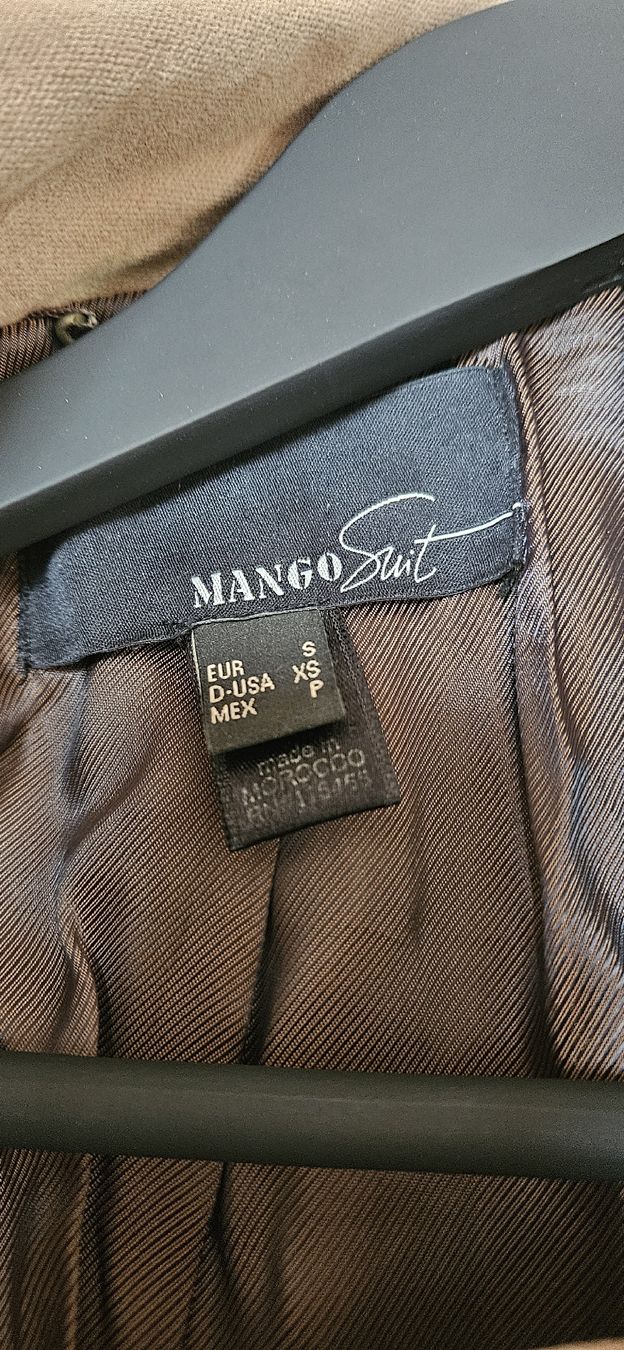 Mango Cappotti: Mango Mantel Frauen – Usato da Ebmatingen venduto da Anya789 1