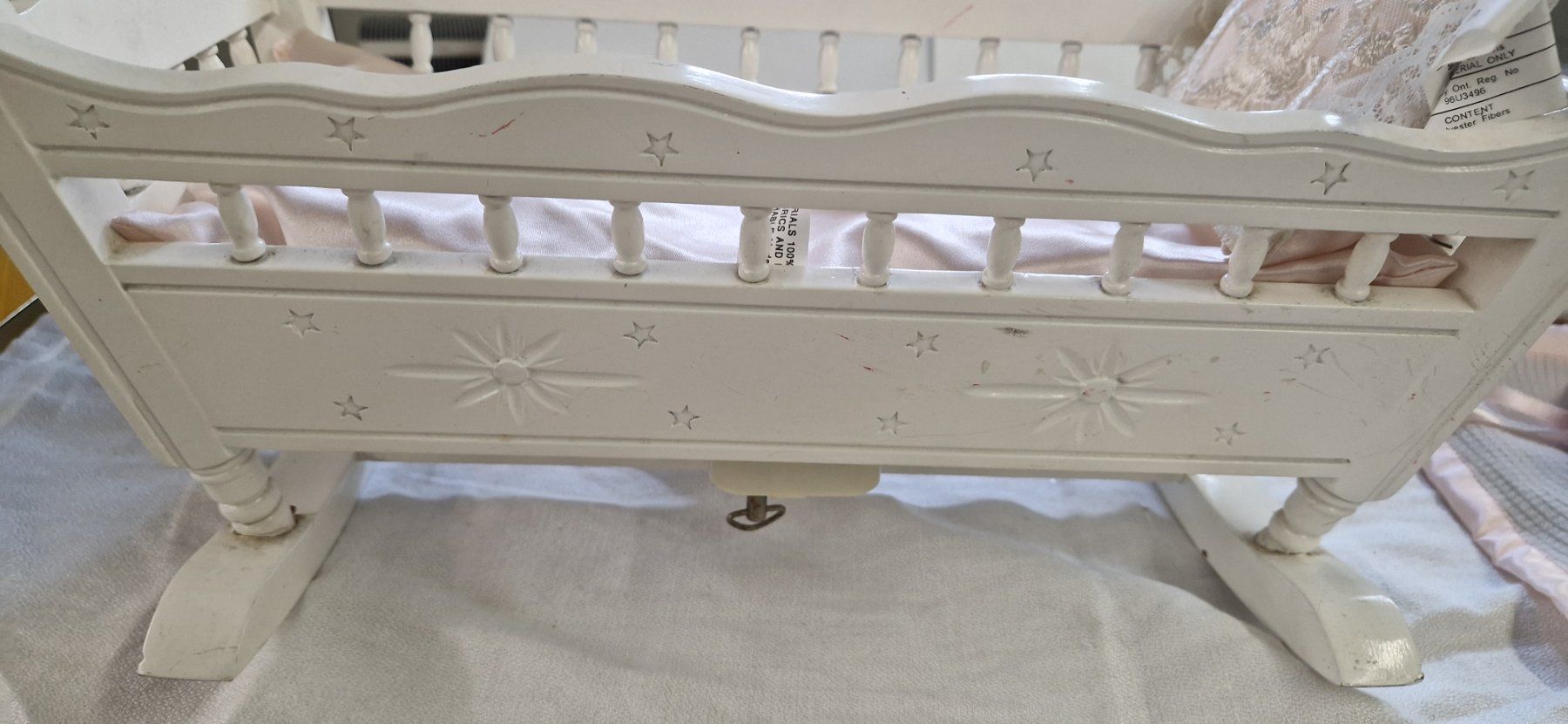 Carillon: ALTE SPIELUHR PUPPE MIT BETT – Usato da Bilten venduto da Mic2022 8