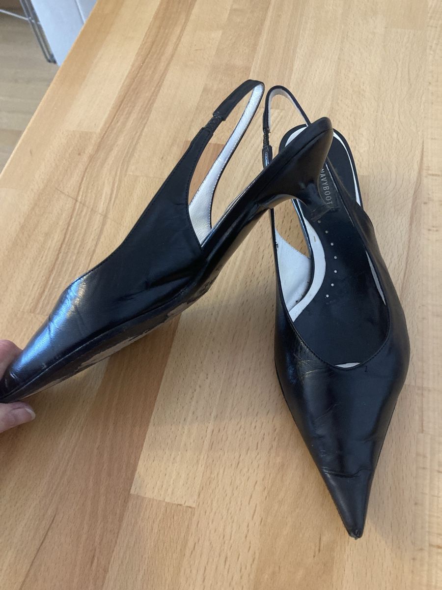 Damenschuhe: Riemchenpumps, Leder – Gebraucht aus Fribourg von ren_g8n9 1