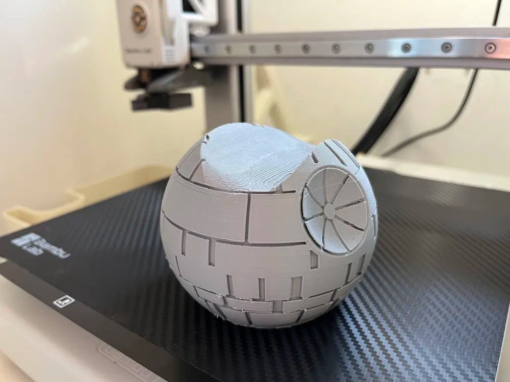 Sony Controller: PS5 Controller-Ständer Todesstern | 3D-Druck | inkl. Versand – Neu (gemäss Beschreibung) aus Aristau von EvoSwiss3D 1