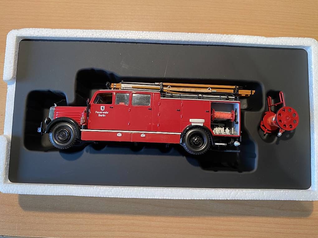 Minichamps Modellini d'auto: MERCEDES-BENZ LoD3750 KS25 – Usato da bôle venduto da Pilou83 1