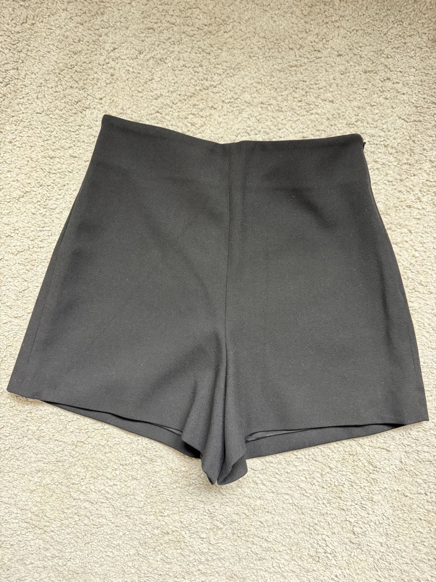 Zara Pantaloni: Elegante Shorts – Nuovo (secondo la descrizione) da Rorschacherberg venduto da lya_u