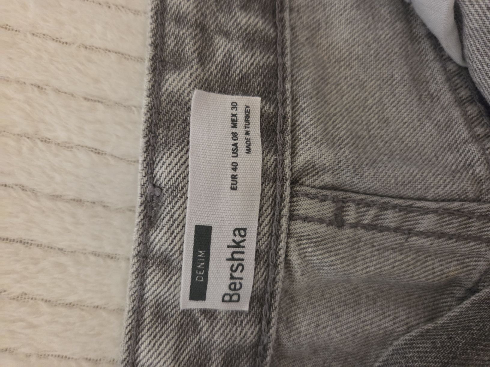 Bershka Hosen: short – Gebraucht aus Lausanne von hel_ll2g 2
