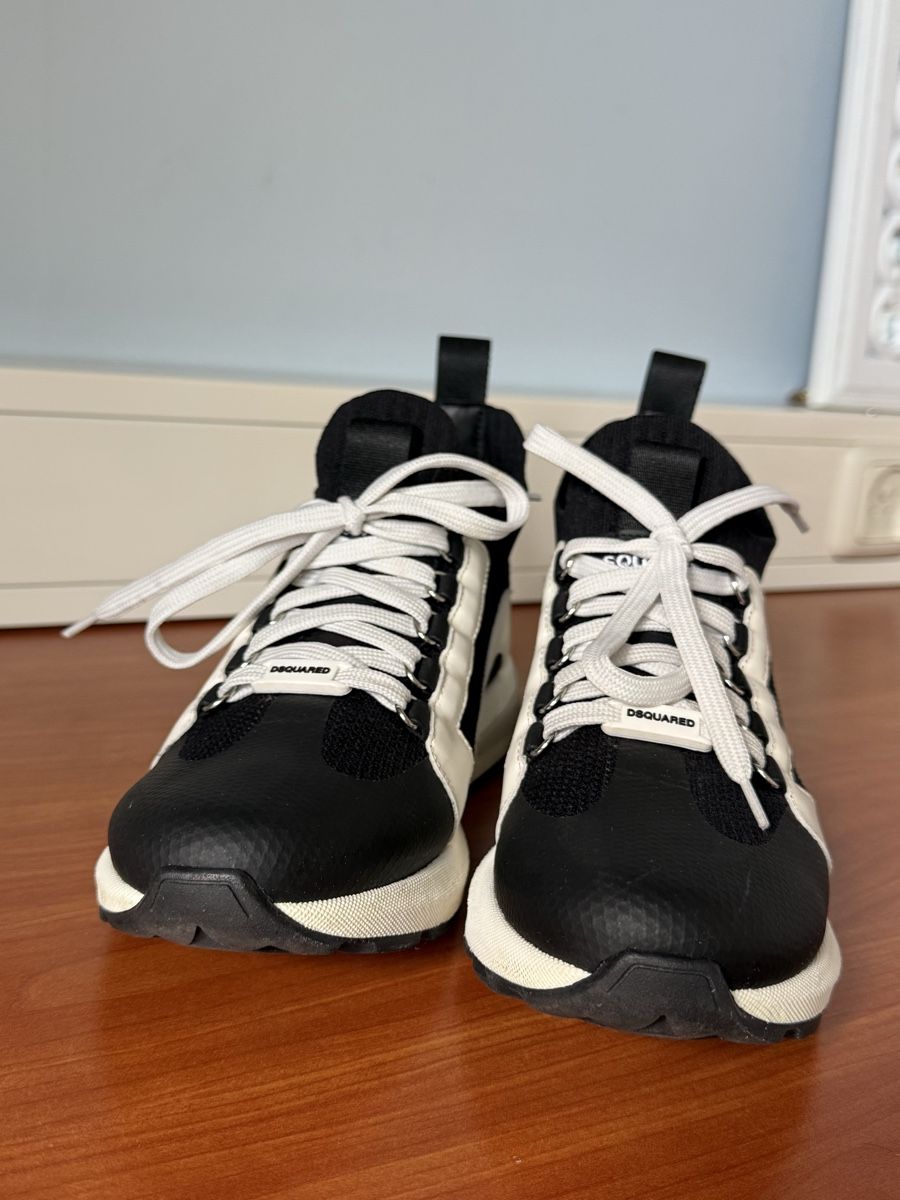 Dsquared2 Damenschuhe: Dsquared2  sneakers – Gebraucht aus Kreuzlingen von ann_dtk7 7