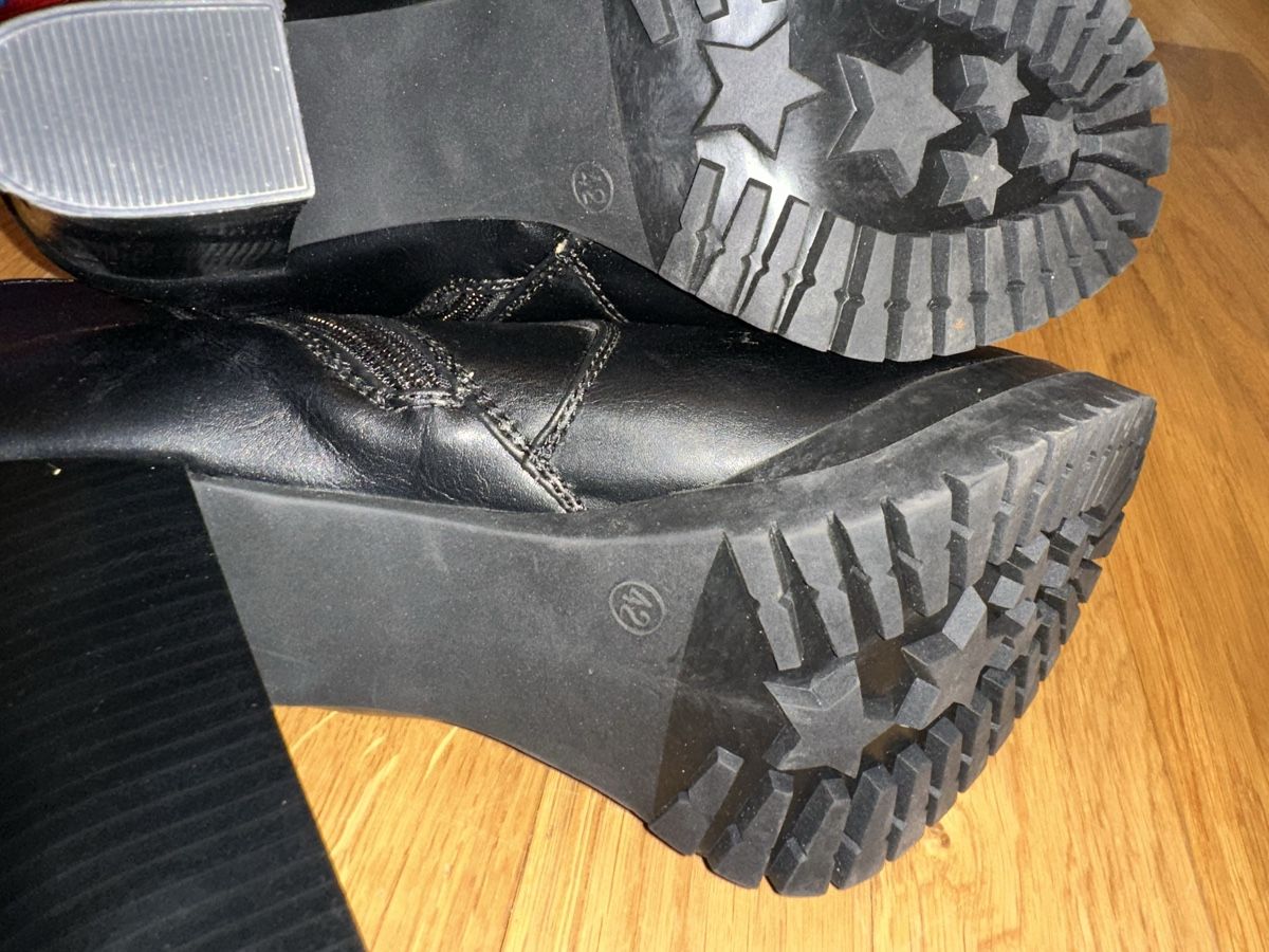 Dosenbach Scarpe da donna: Stiefeletten Catwalk schwarz, Grösse 42, NEU – Nuovo (secondo la descrizione) da Wetzikon ZH venduto da eli_k7fq 3