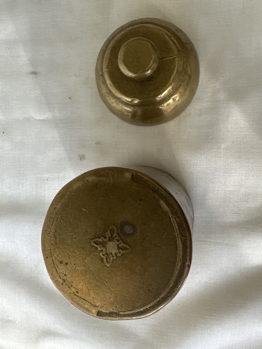 Zuckerdosen: Antike Messingdose mit Deckel, 12cm hoch – Gebraucht aus Zürich von Chaeffeler 4