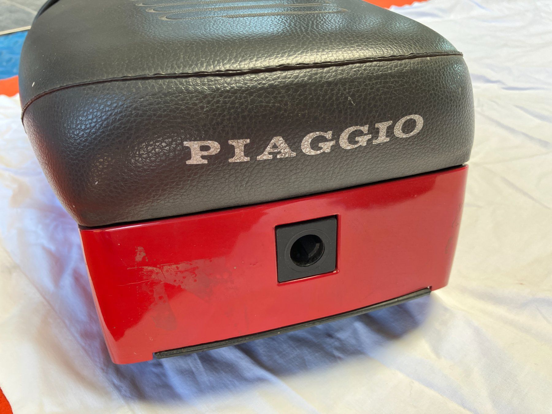 Vespa Tutti pezzi di ricambio per scooter: Vespa PK 50 Sitz – Usato da Gampelen venduto da Steuer0 4