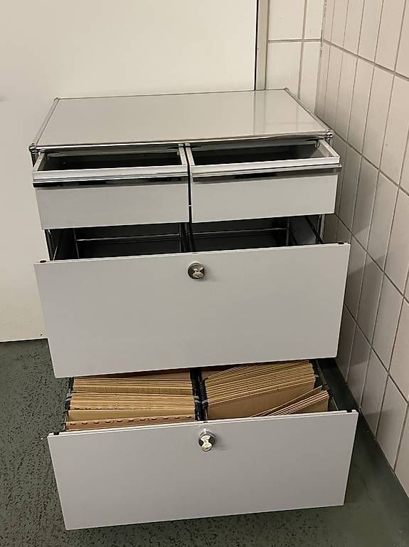 USM Kommoden: USM Haller Sideboard Lichtgrau – Gebraucht aus Dietikon von Kumar_Occasionen 9
