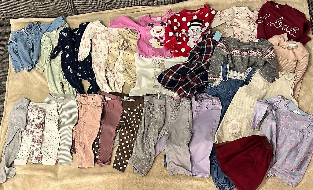 Lotti & Set di vestiti: 27 teiliges kleiderpaket Mädchen Gr. 80 – Usato da Laax GR venduto da adi-candy