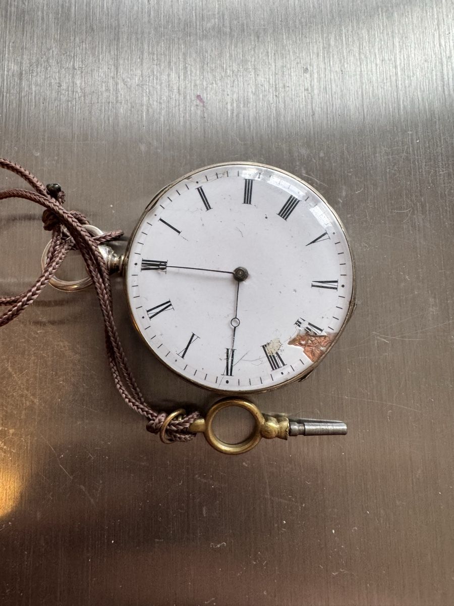 Ancienne Montre De Poche En Argent - Vintage - Occasion - Pour Femme - Pièce Historique Et élégante - Collection Horlogerie