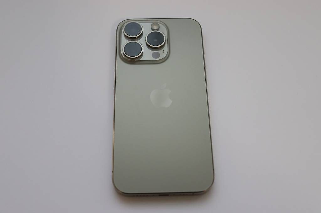Apple Telefoni cellulari / Smartphones: iPhone 15 Pro + Zubehör – Usato da Allschwil venduto da pscl.41