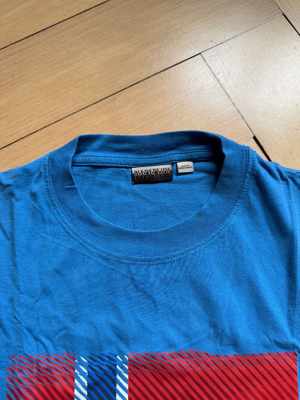 Napapijri T-Shirts: NAPAPIJRI - T-Shirt hellblau S – Gebraucht aus Zürich von Diazaio 1
