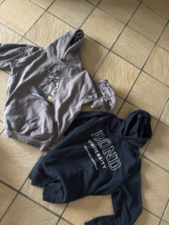2 Hoodies Grösse XL