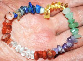 Armband L-6626 – 7 Chakra Chips – elastisch