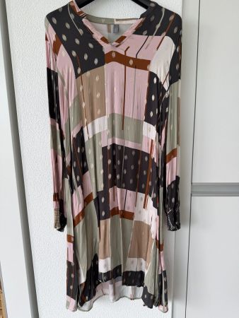 Buntes Kleid in Grösse XL (fällt kleiner aus)