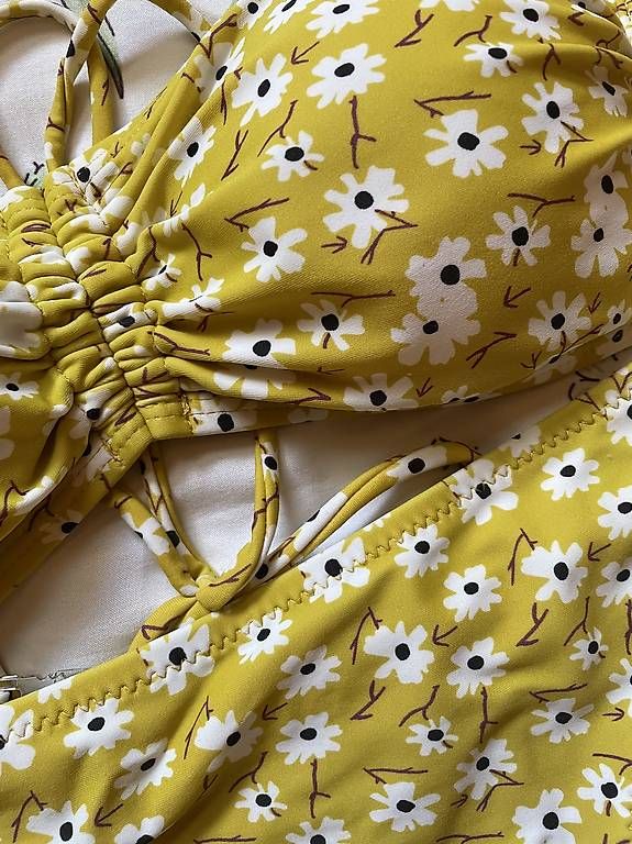 Costumi da bagno & Bikini: Gelbes Blumen Bikini – Usato da Studen SZ venduto da _jasi7307_ 2