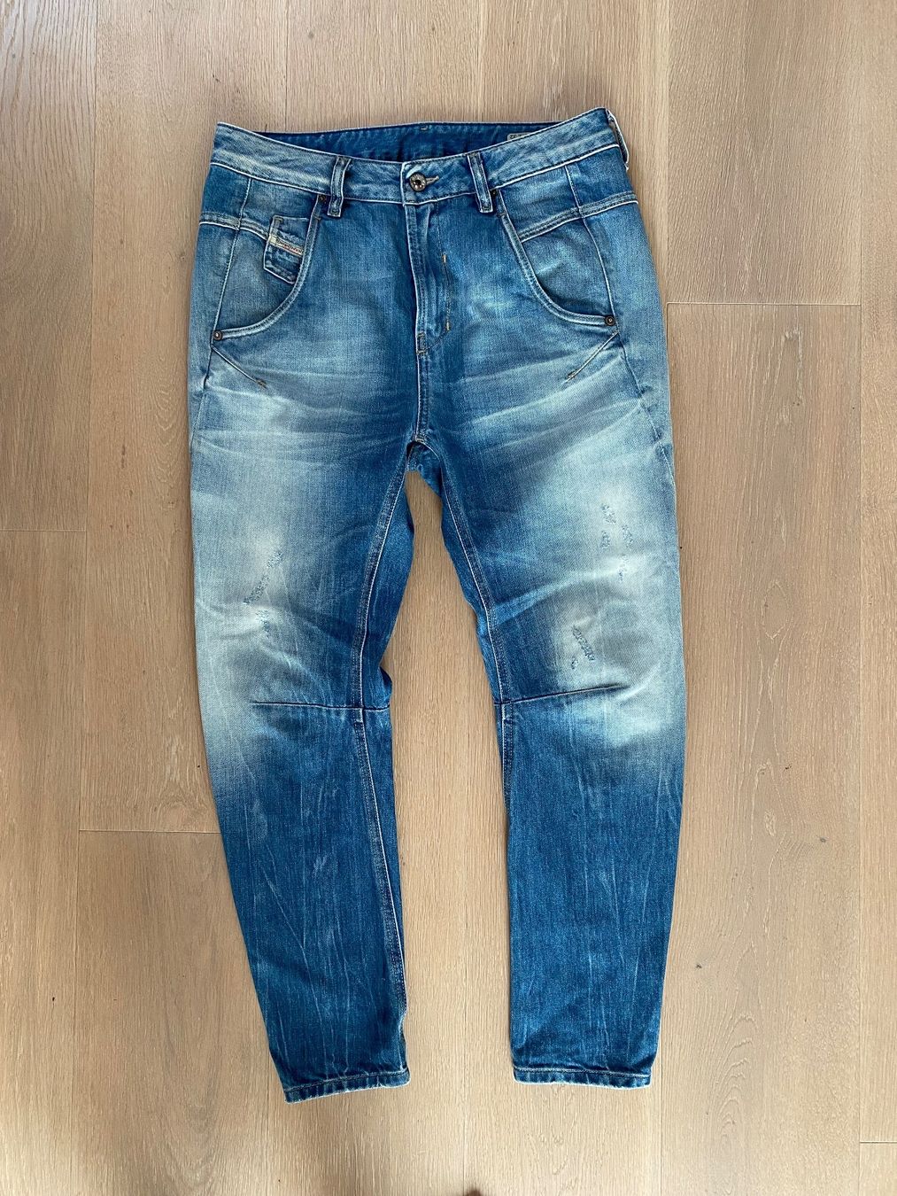 Diesel Jeans: Neue Diesel Jeans Grösse 27 – Usato da Winkel venduto da Flyhy2020