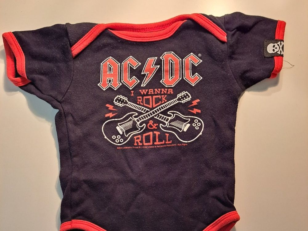 AC /DC Baby Body 6-12 Monate (Gebraucht) in Niedergampel für CHF 4 ...