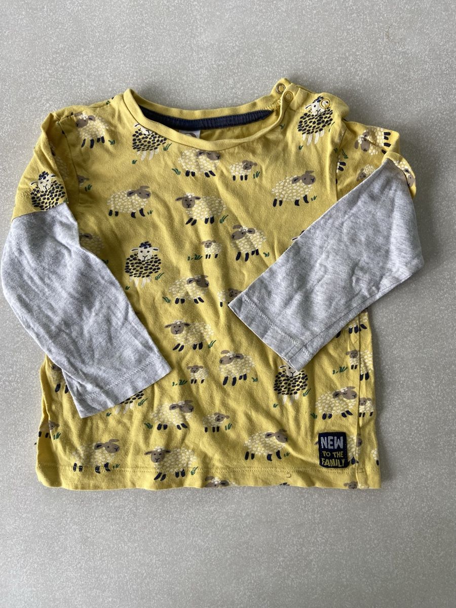 Pulls & Sweat-shirts: Sweatshirt mit Schäfchen  – D'occasion à Lengnau BE par col_mbz6