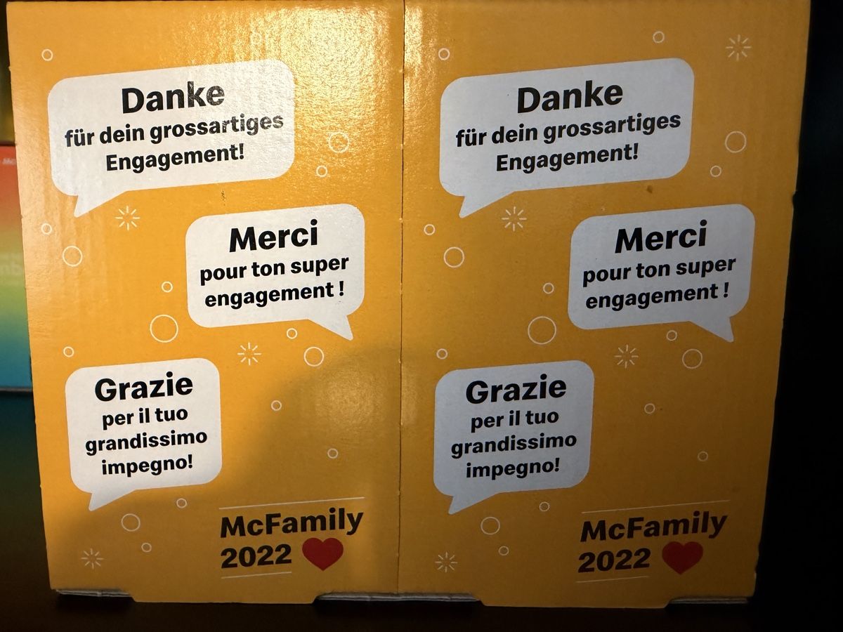 Mc Donald's Bicchieri: CocaCola McFamily Edition Glas 2022 – Nuovo e nell'imballaggio originale da Quartino venduto da Ed35 3