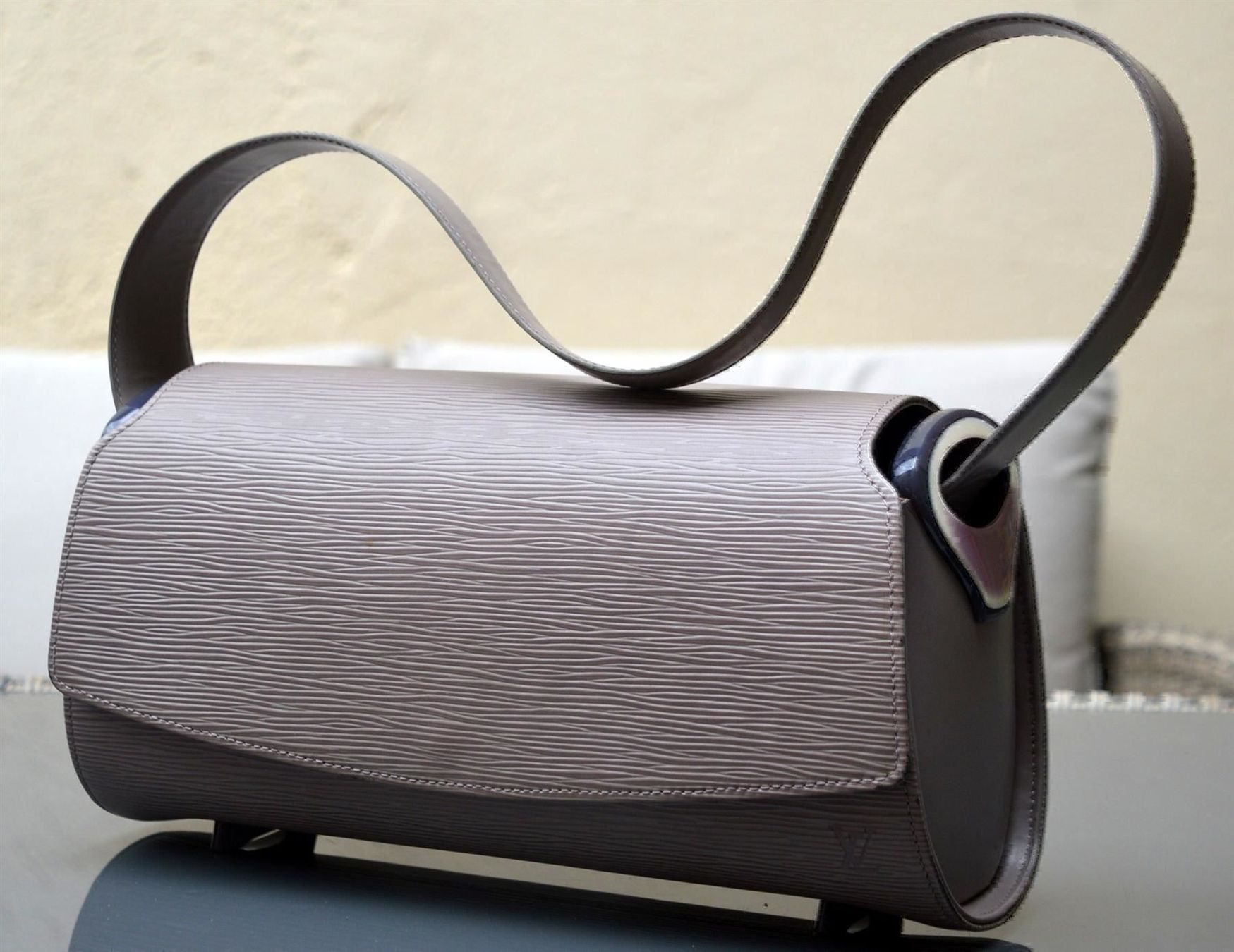 Louis Vuitton Borse da donna: Tasche / Sac Louis Vuitton Epi Nocturne – Usato da Collonges venduto da Auganien 4