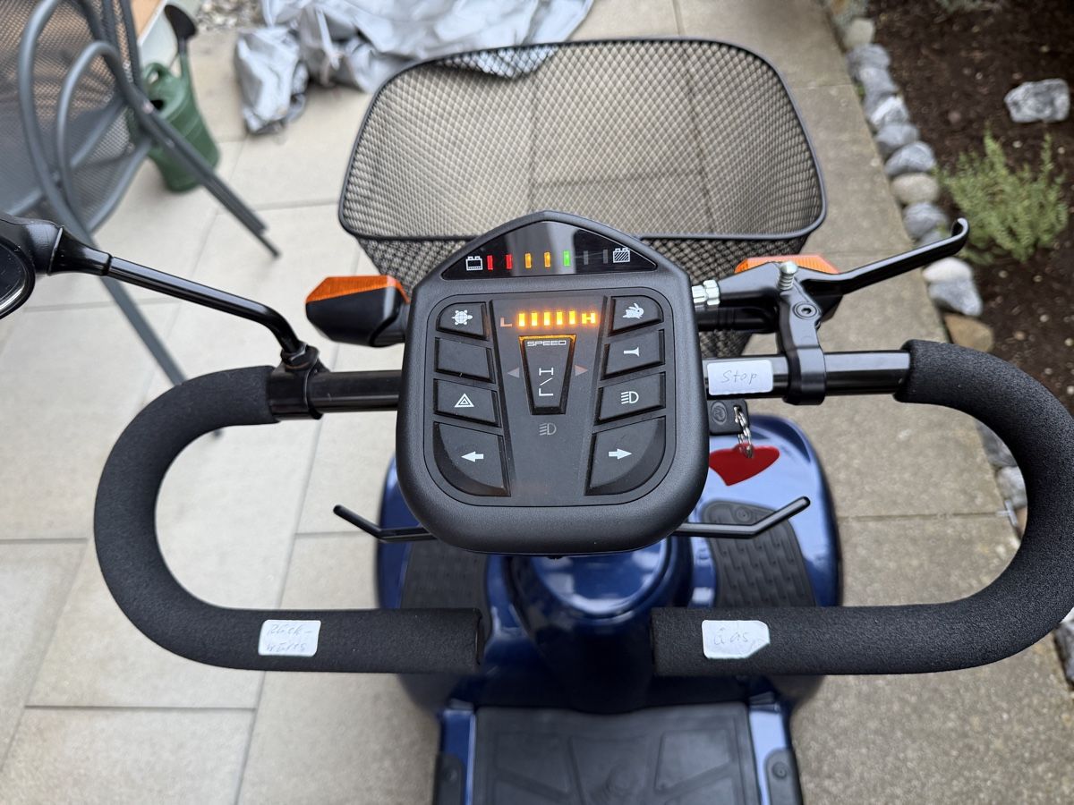 Graf Carello Veicoli elettrici: Elektro Scooter GC-8 – Usato da Horgen venduto da Flachsi99 4