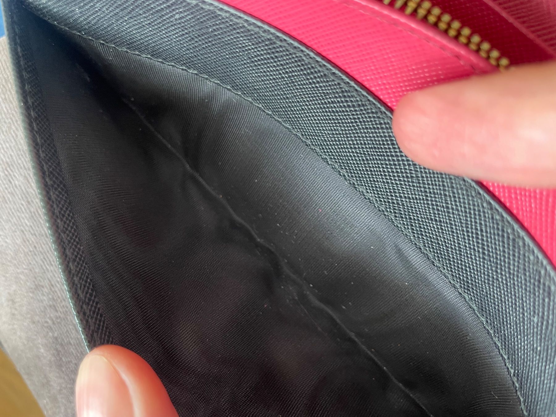 Prada Portamonete: Prada Portmonee schwarz pink – Usato da Zürich venduto da mar_y97k 7