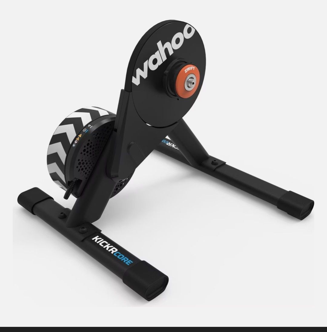 Wahoo Vélos d'appartement: Wahoo KICKR CORE 2 ZWIFT Cog/Click – D'occasion à Zürich par Dezca 4