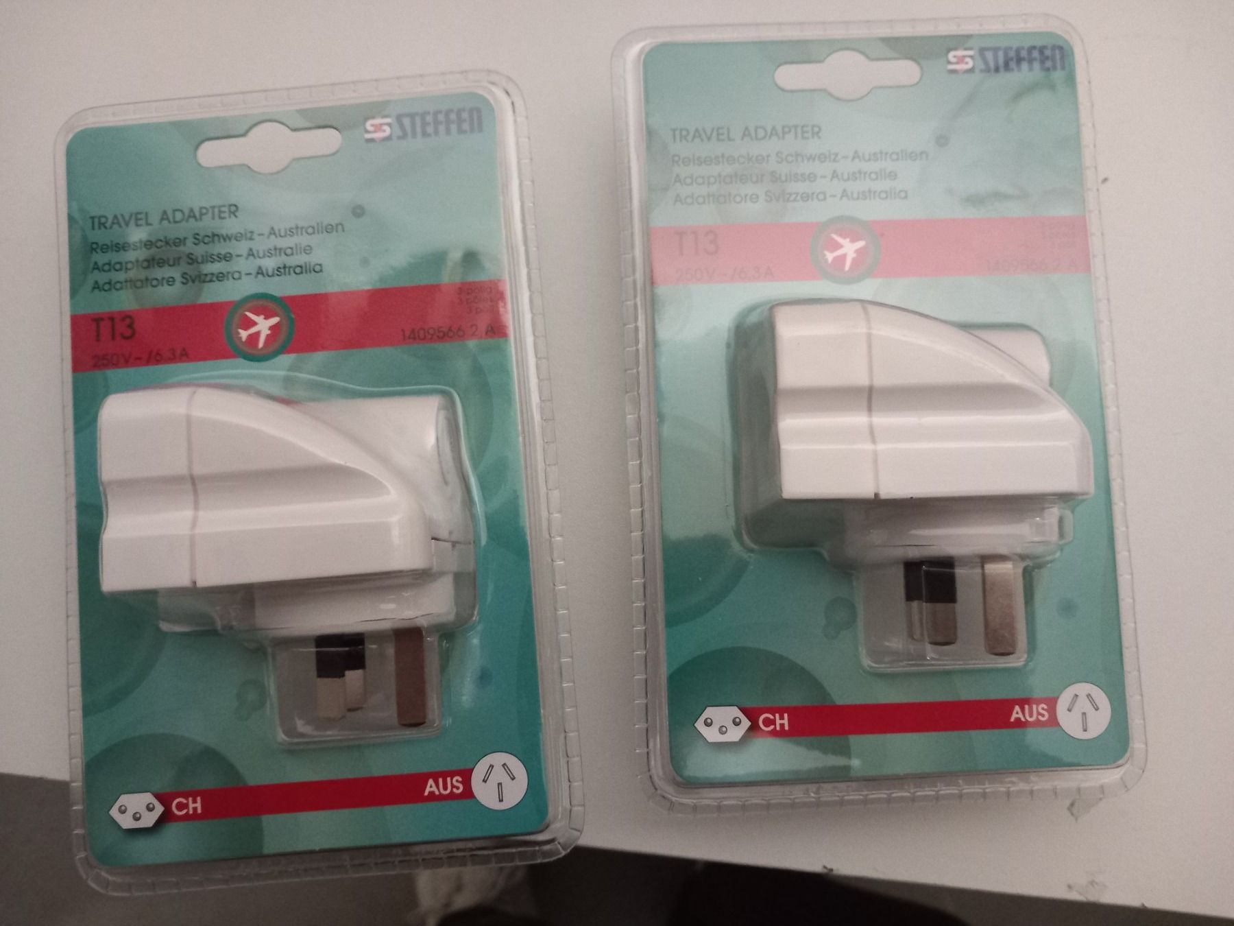 Laufwerke & Adapter: 2x Reisestecker Schweiz/Australien – Neu und originalverpackt aus Thun von Beroshop