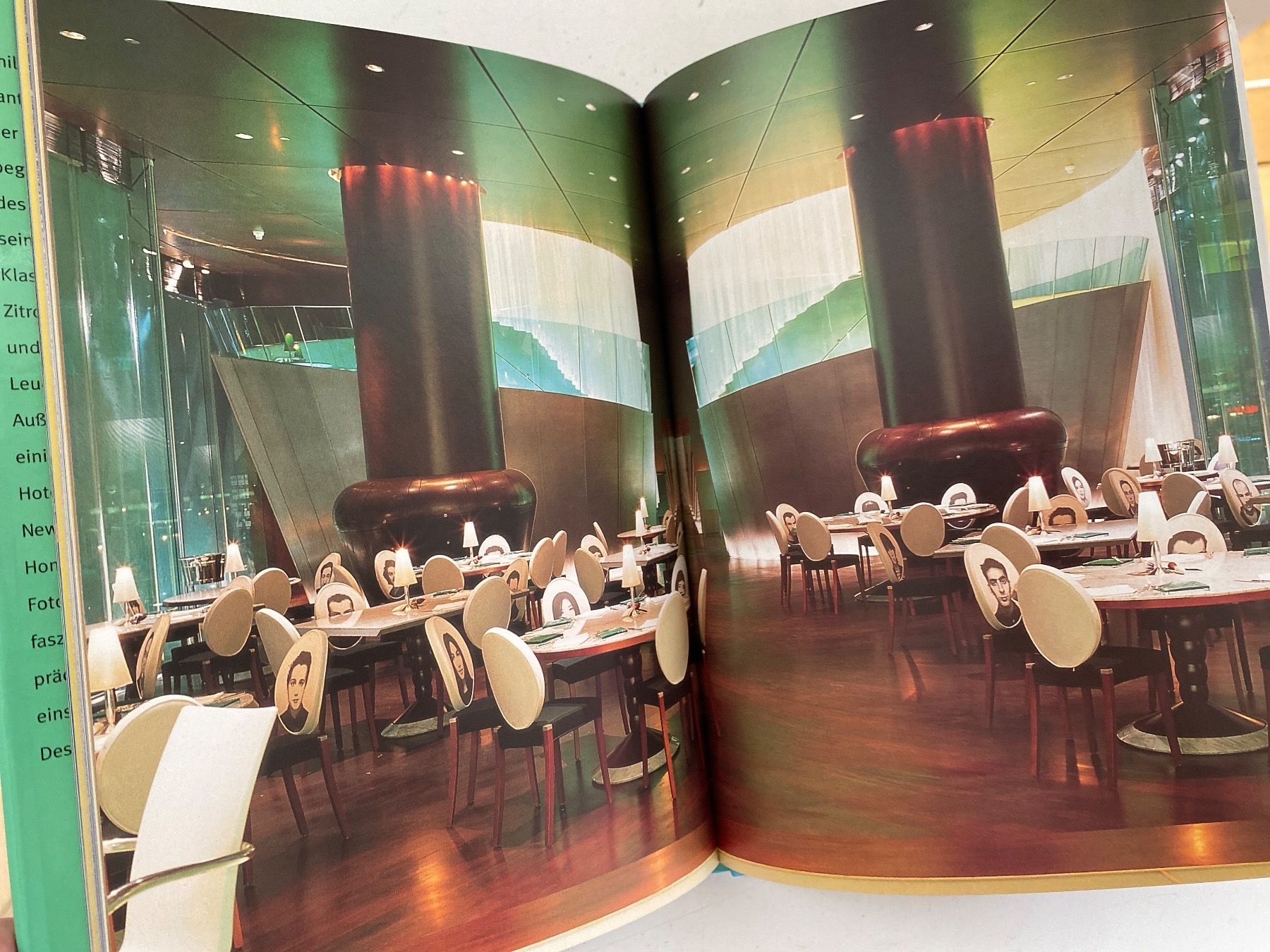 Libri: PHILIPPE STARCK - CLASSIC DESIGN.MÖBEL & OBJEKTE ARCHITEKTUR – Usato da Zürich venduto da lesgarcons 3