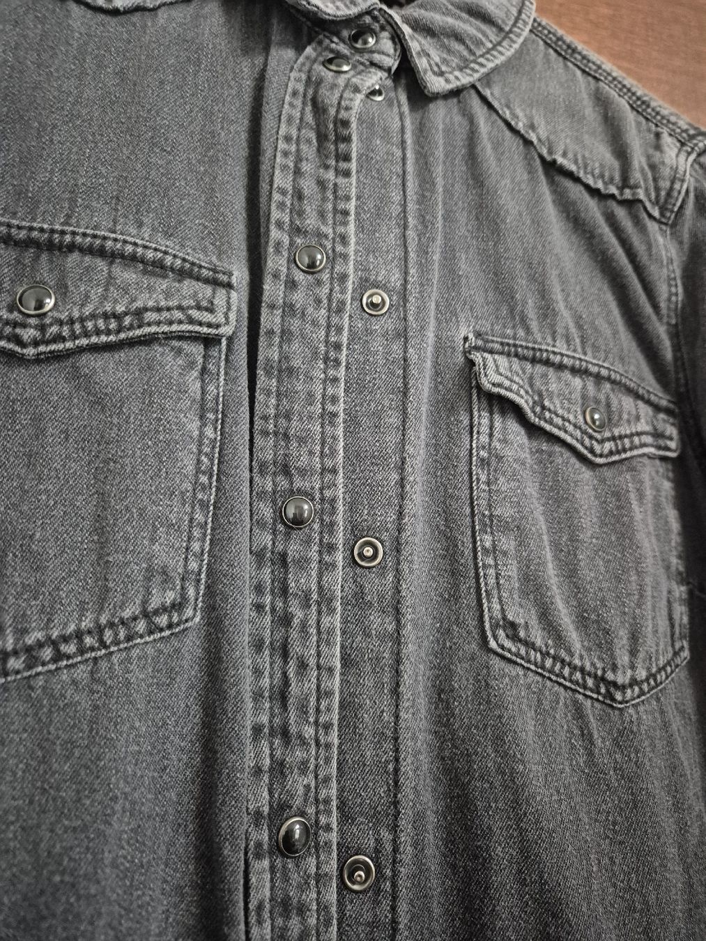 Vero Moda Camicette: Graues Jeanshemd von Vero Moda, Gr. S – Usato da Romanshorn venduto da Enilec02 1