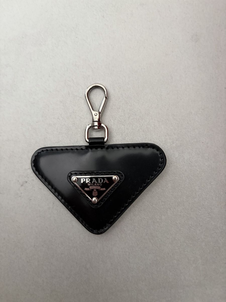 Prada Anhänger: Charm Prada – Neu (gemäss Beschreibung) aus Minusio von giu_w2st