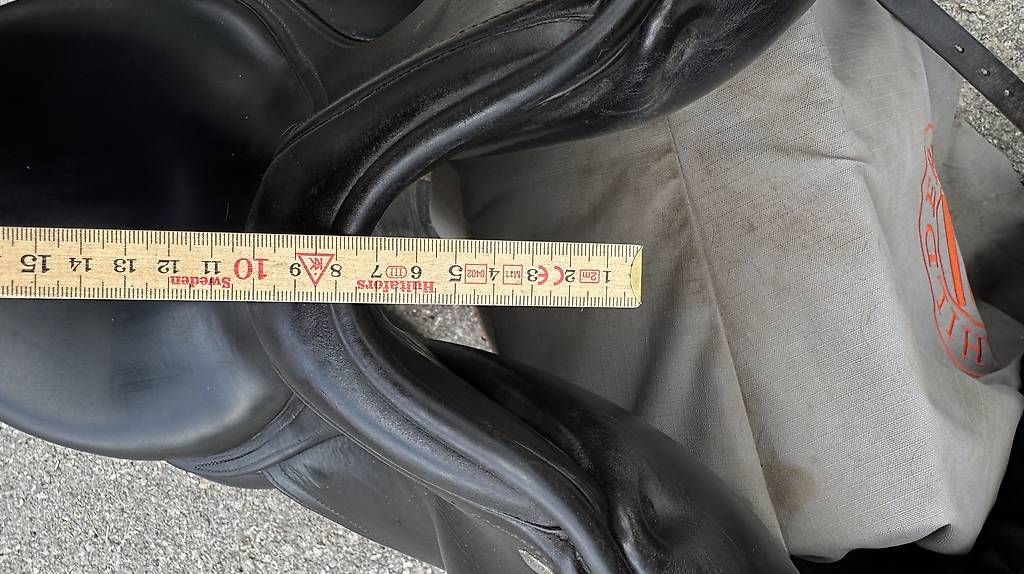 Sattel & Sattelzubehör: Luc Childeric Dressursattel – Gebraucht aus Neuenegg von dur_b79r 2