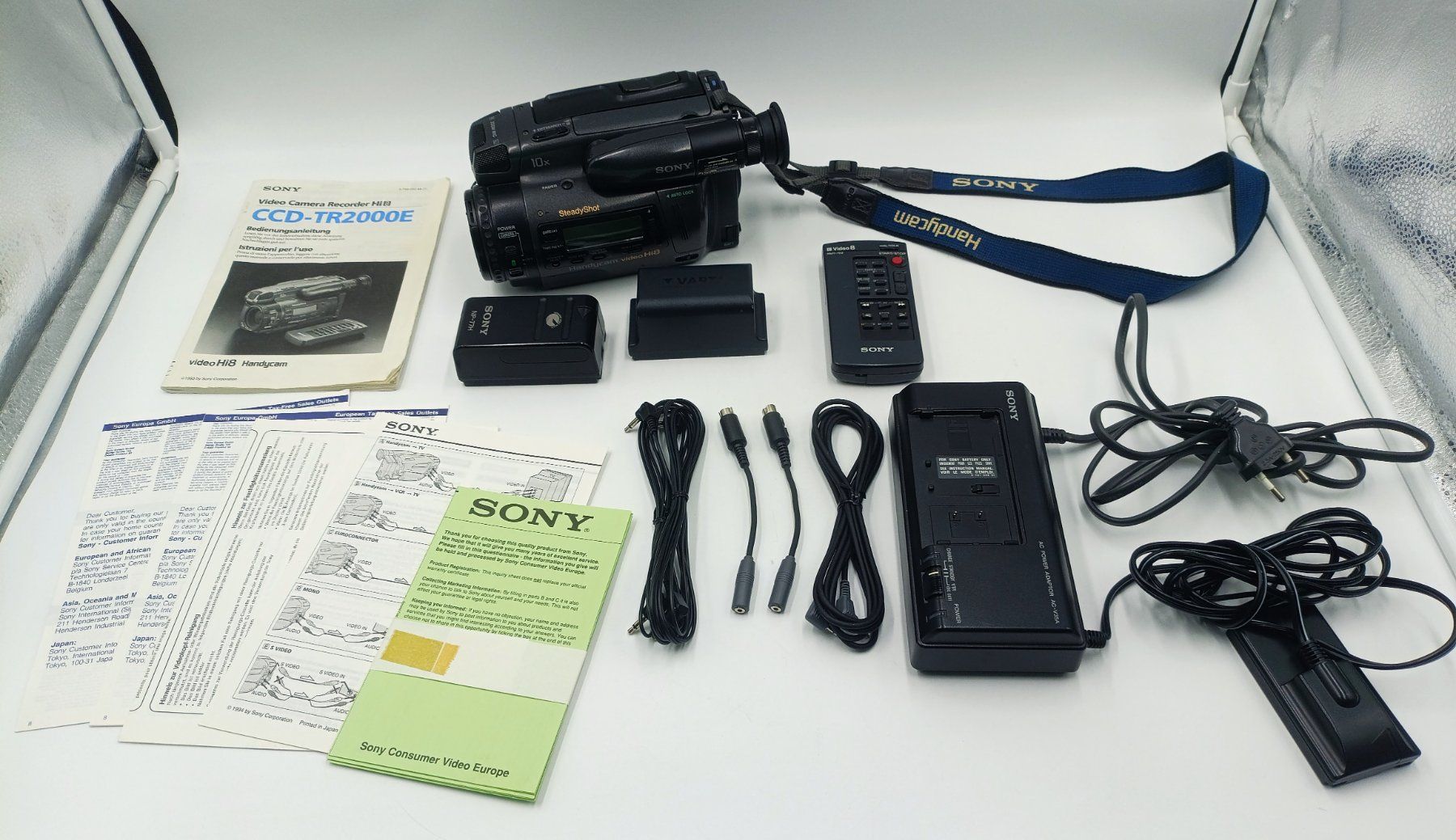 Sony Camcorder: Sony Handycam Video Hi8, Model: CCD-TR2000E – Gebraucht aus Wil SG von  1