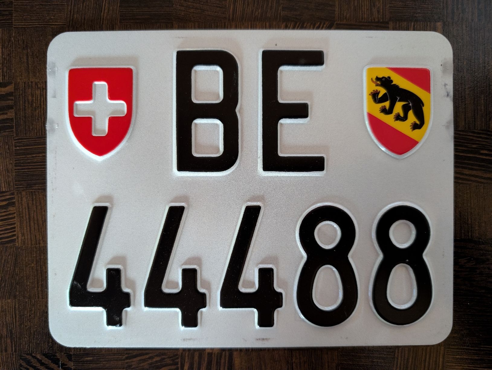 Insegne: Motorradkontrollschild BE44488 – Usato da Herzogenbuchsee venduto da Nitrocircus1512