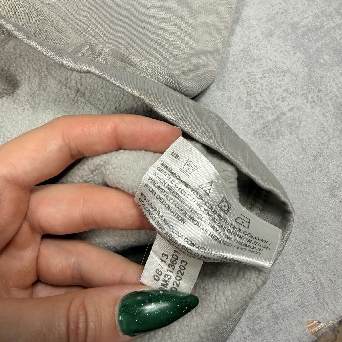 Reebok Maglioni & Felpe: Pull de sport chaud Reebok Zippé gris - Taille XL – Usato da Neuchâtel venduto da aliceguins 6