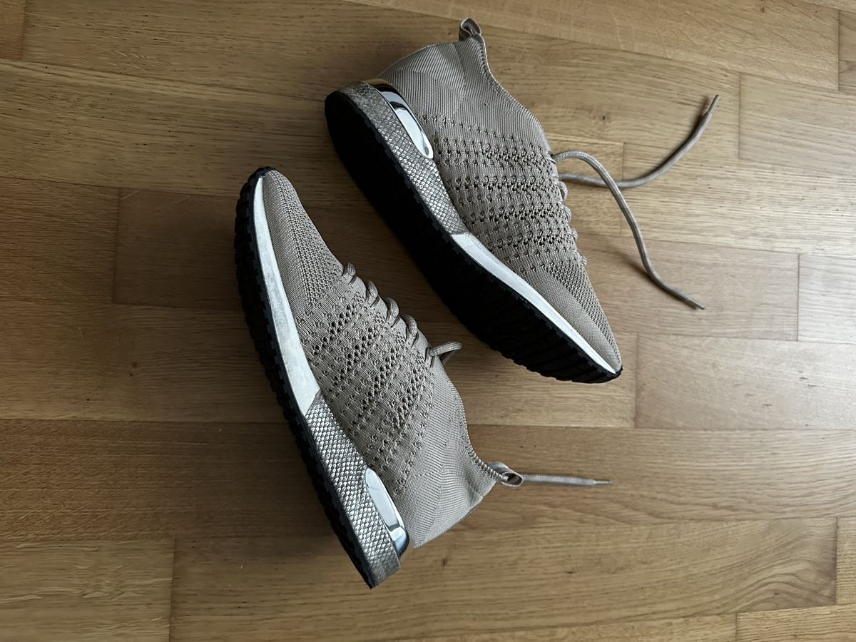 Damenschuhe: La Strada Sneakers, Grösse 36, Beige – Gebraucht aus Wil SG von millass 3