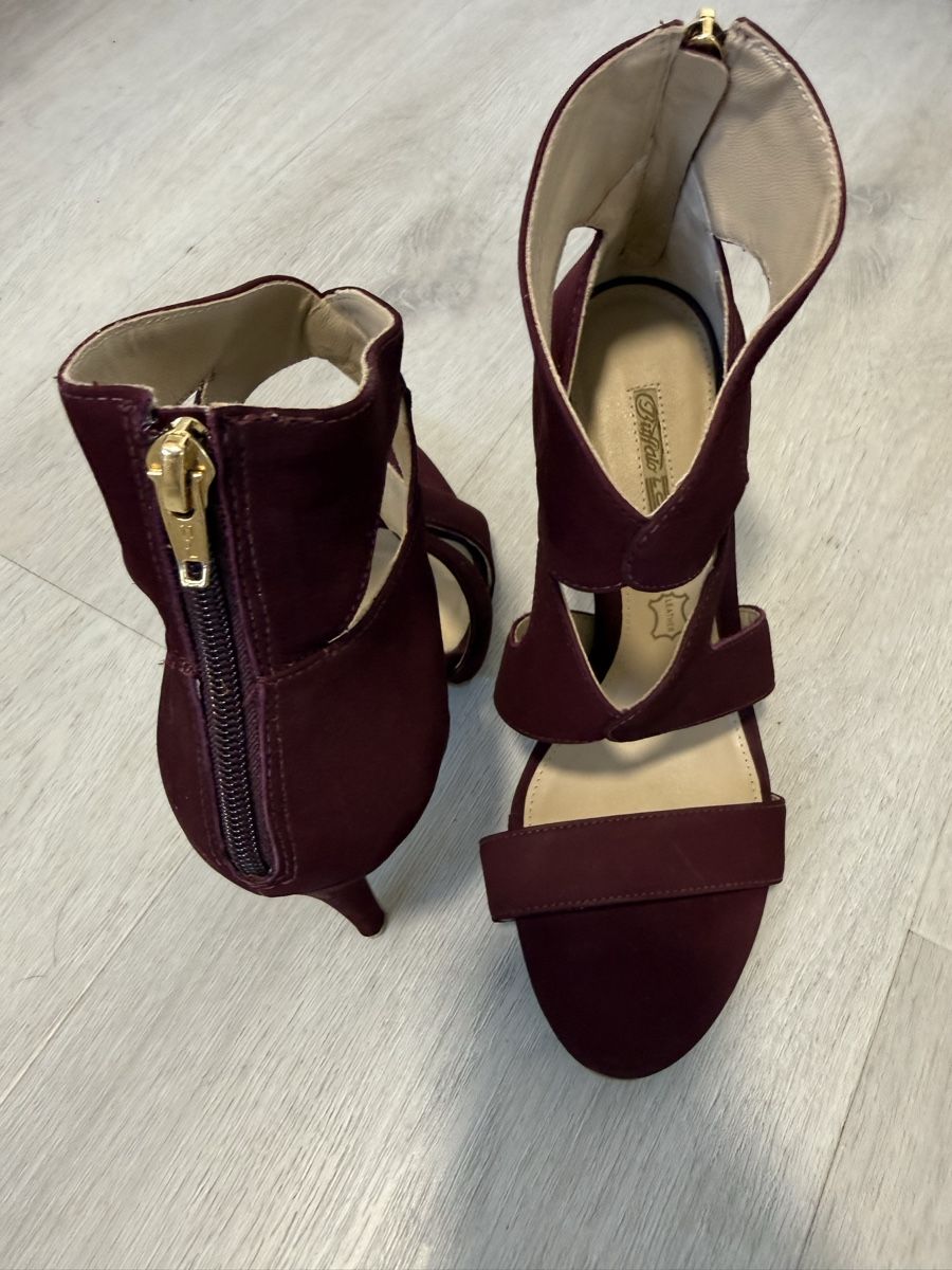 Buffalo Chaussures femmes: Buffalo Pumps Weinrot – Neuf avec emballage d'origine à Staad SG par ach_wg2v 1