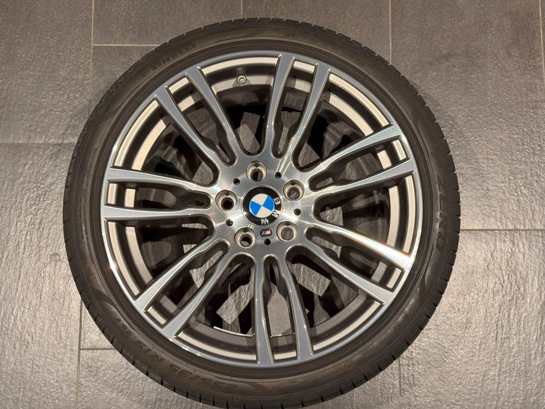BMW Cerchioni: BMW Alufelge M Sternspeiche 403 – Usato da Mörschwil venduto da Nrohner 4