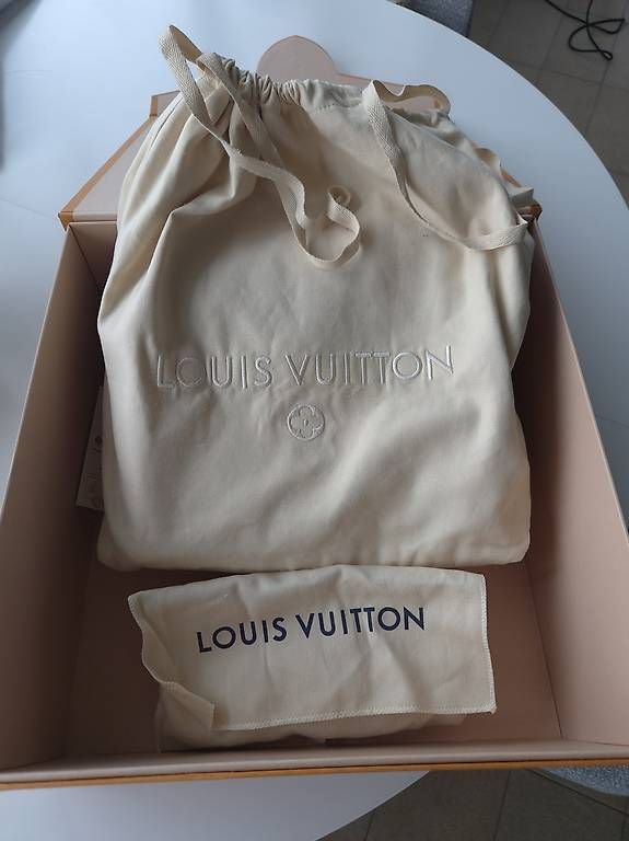 Louis Vuitton Borse da donna: Sac Louis Vuitton 1 Édition premium – Usato da Pully venduto da suz_2q86 4