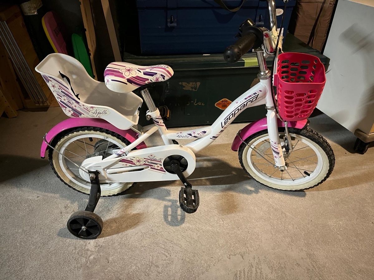 Leopard Biciclette: Apollo Leopard Children Bicycle White Pink – Usato da Basel venduto da Adrien64
