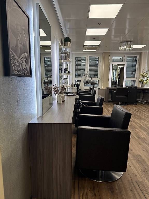 Tavoli da trucco: Top Coiffure- Arbeitsplatz mit LED- Welonda – Usato da Wettswil venduto da skytrain 2
