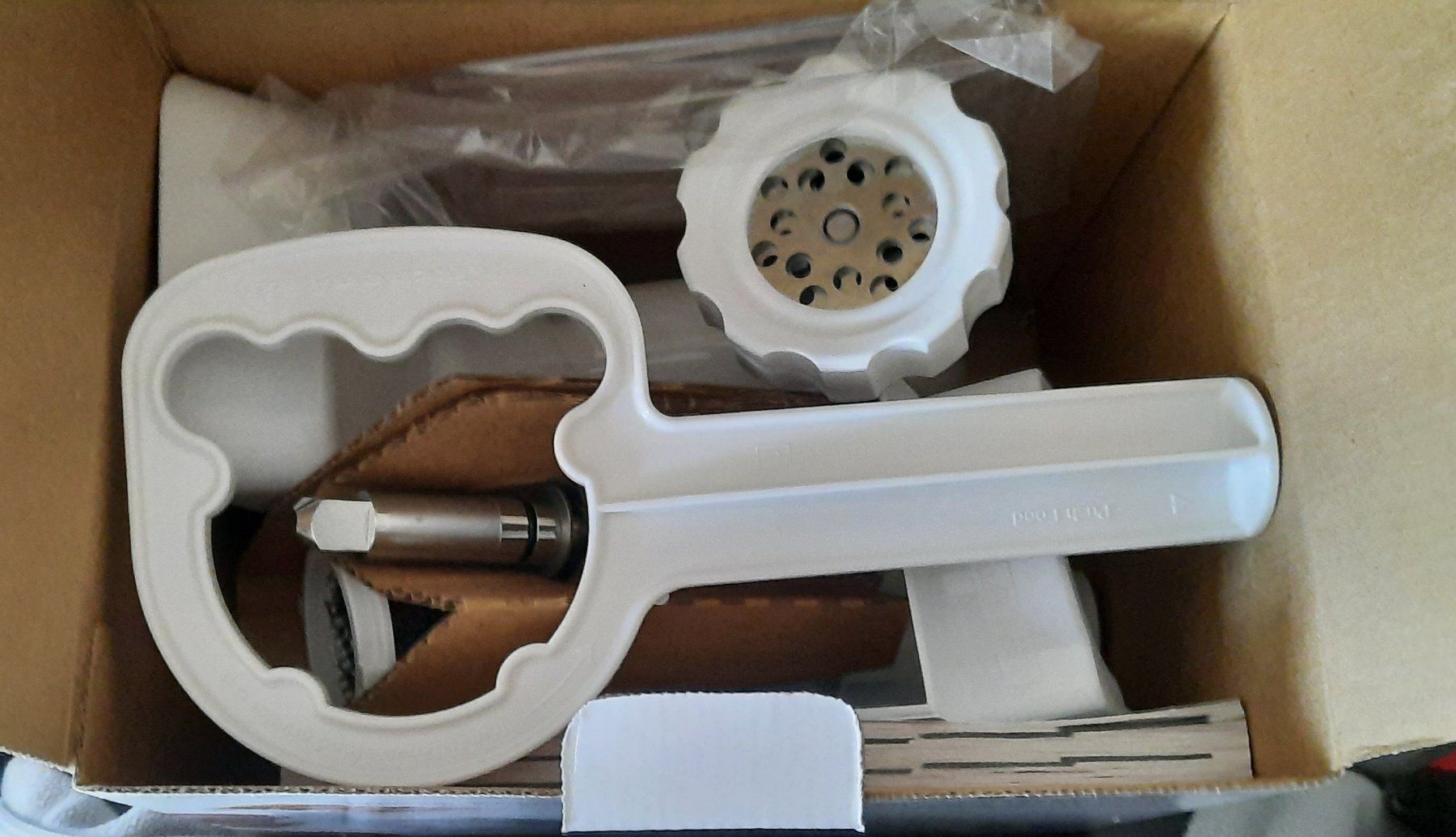 Kitchenaid Elettrodomestici da cucina: Hachoir à Viande KitchenAid Accessoire Robot – Nuovo e nell'imballaggio originale da Cornaux NE venduto da petitpied 3