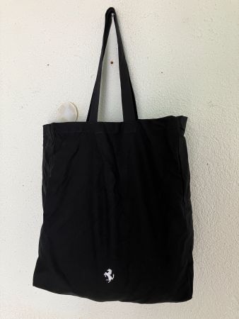 9 Stk. Ferrari Taschen aus Stoff schwarz