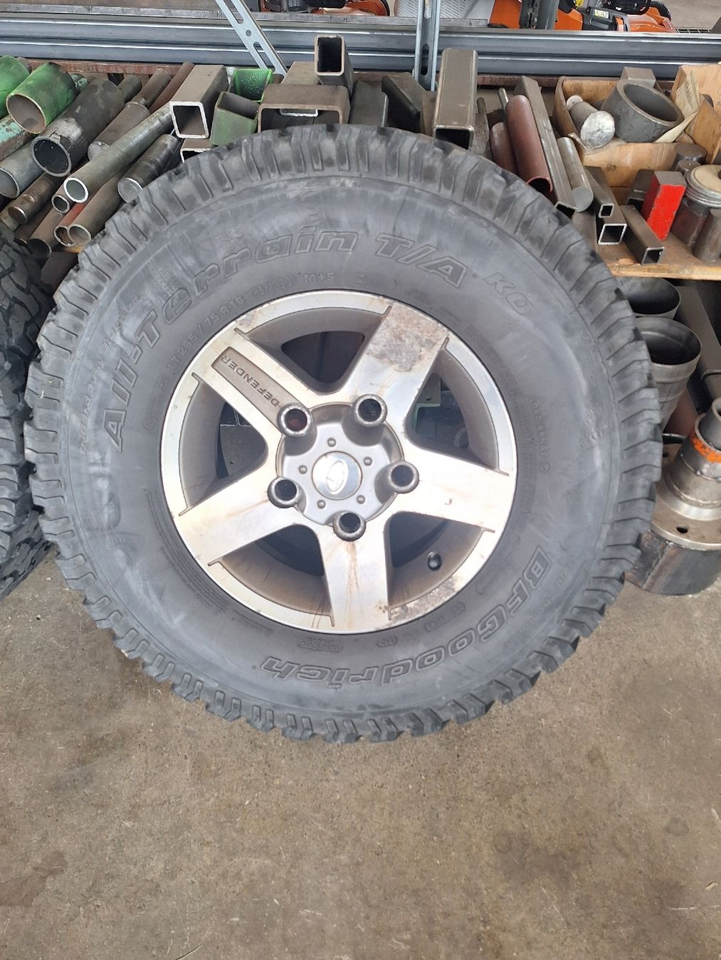 Land Rover Pneus & Kompletträder: Land Rover Defender Räder – Gebraucht aus Thundorf von MFrick01 1