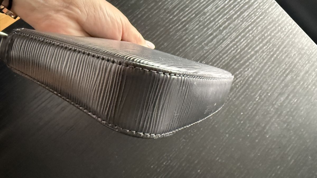 Louis Vuitton Borse da donna: Kleine LV Tasche – Nuovo (secondo la descrizione) da Wallisellen venduto da Sina000001 1