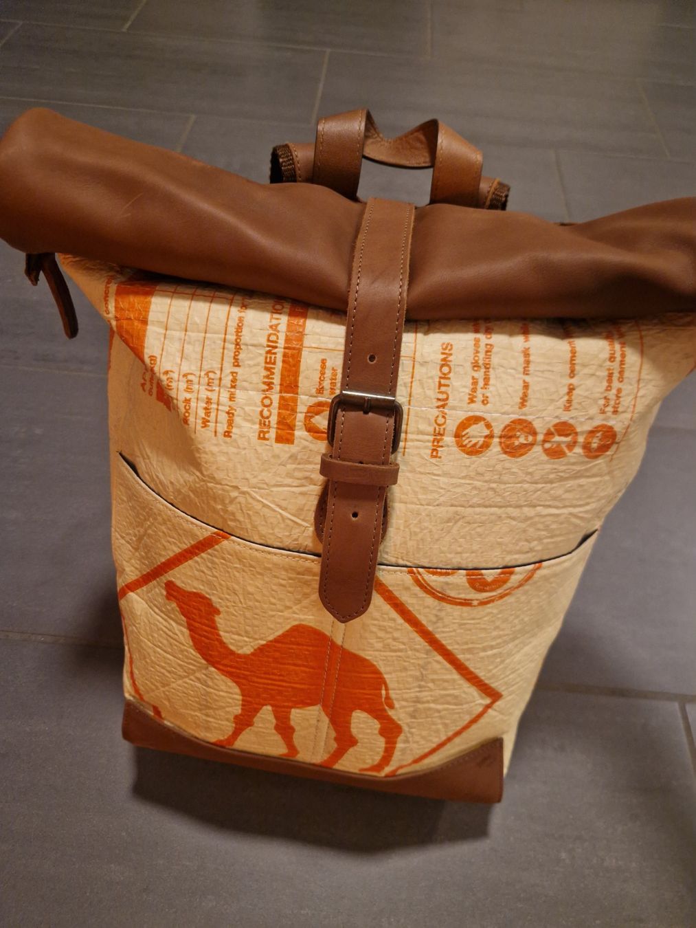 Zaini: ELEPH-BO Rolltop Rucksack 23 Liter Camel – Usato da Olten venduto da reb_bnm2 1