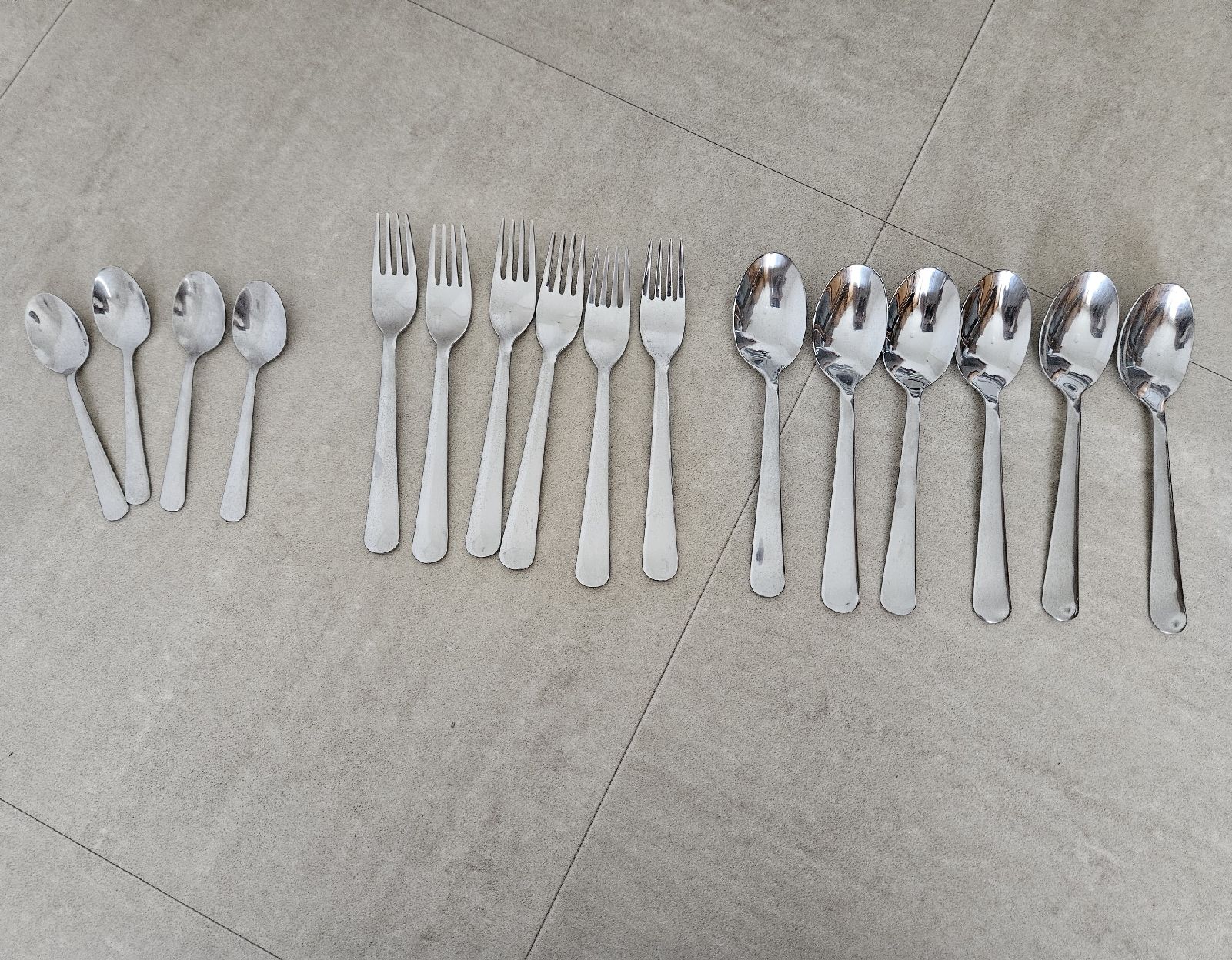 Ikea Set di posate: Stainless Steel Cutlery – Usato da Goldau venduto da lau_y5cx
