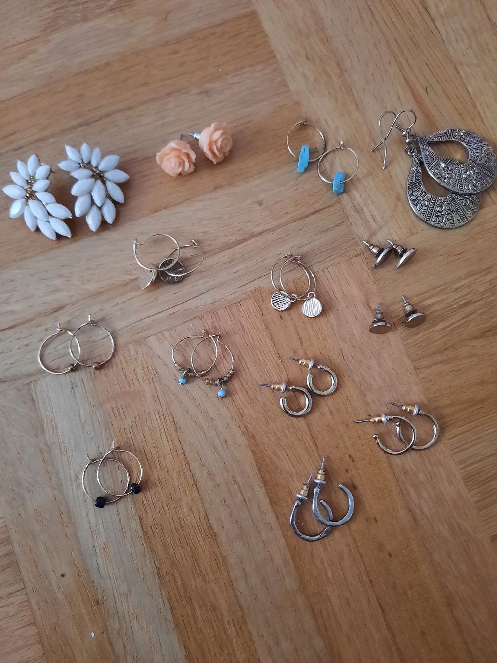 H&M Ohrringe & -stecker: Modeschmuck Ohrringe Set, viele verschiedene Modelle! – Gebraucht aus Ettingen von Guggerin